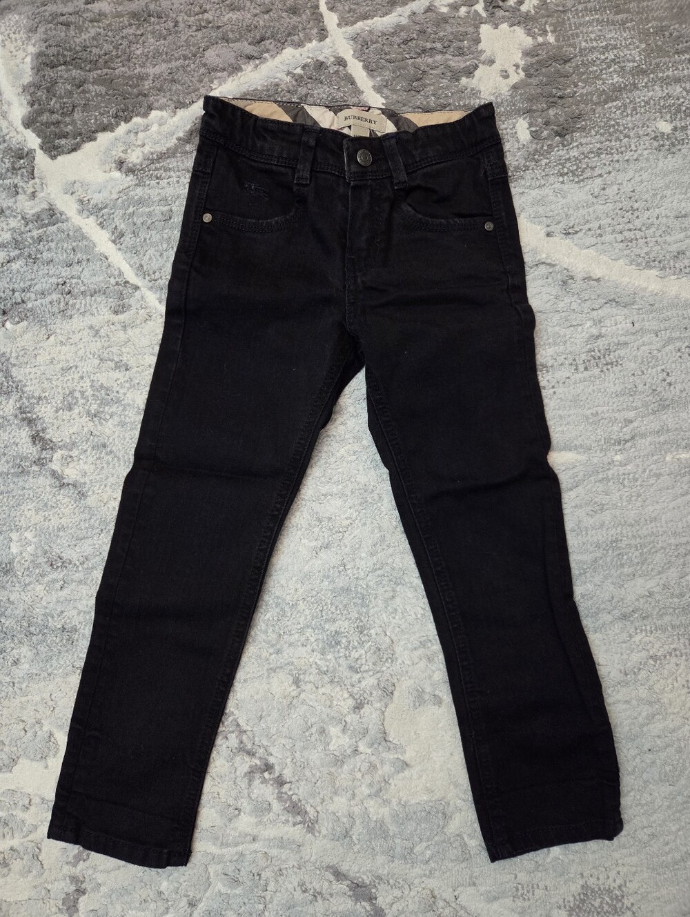 Burberry Slim Jeans - Classic Everyday Fit